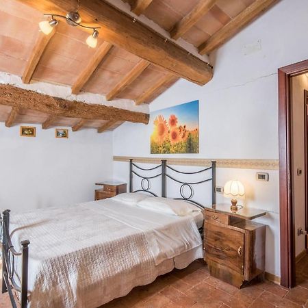 Gorgeous Home In Montalcino With Kitchen Eksteriør bilde