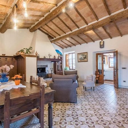 Gorgeous Home In Montalcino With Kitchen Eksteriør bilde