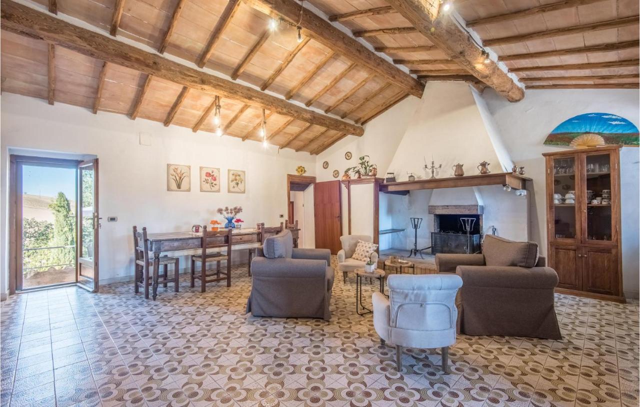 Gorgeous Home In Montalcino With Kitchen Eksteriør bilde