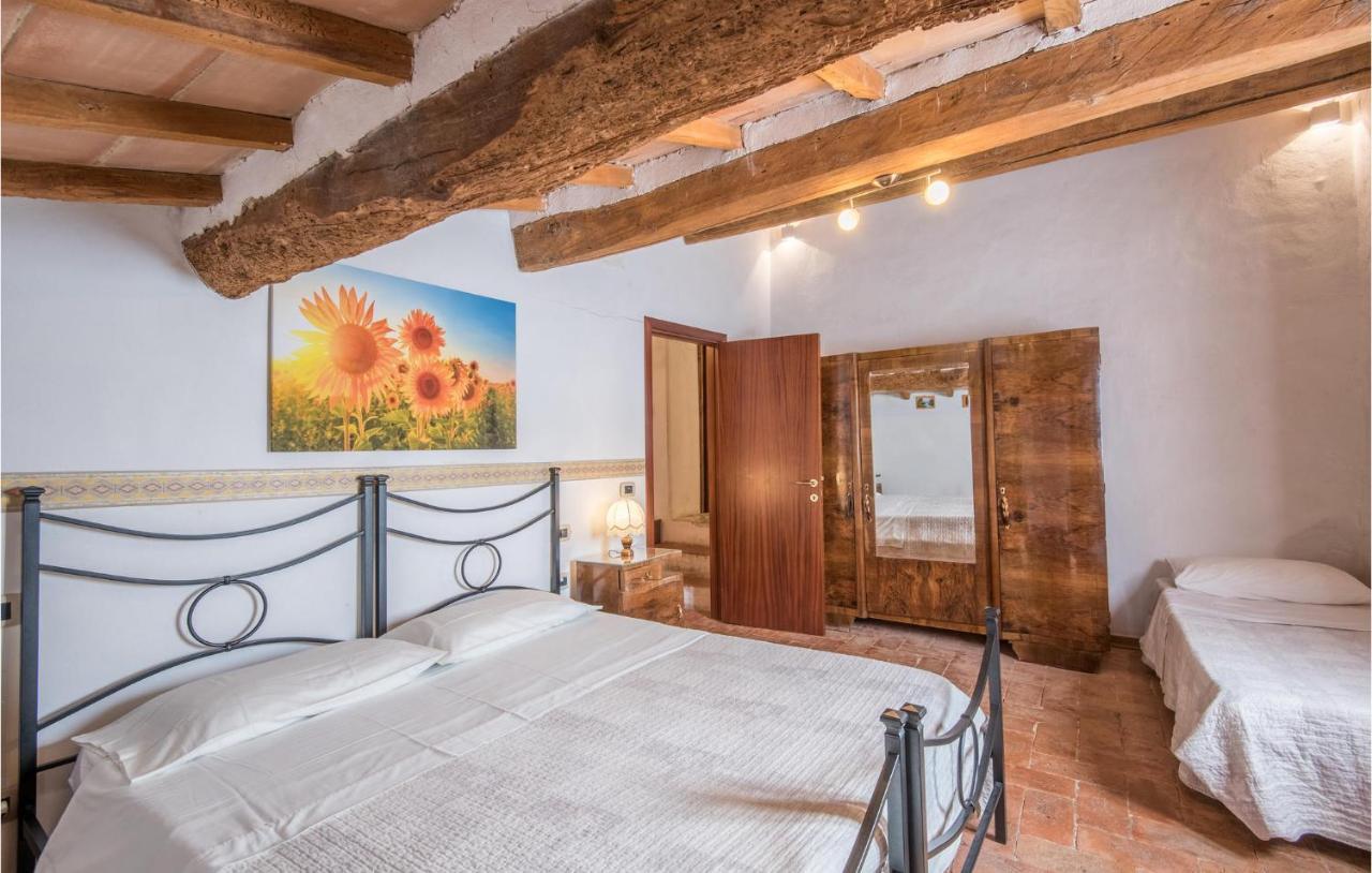 Gorgeous Home In Montalcino With Kitchen Eksteriør bilde