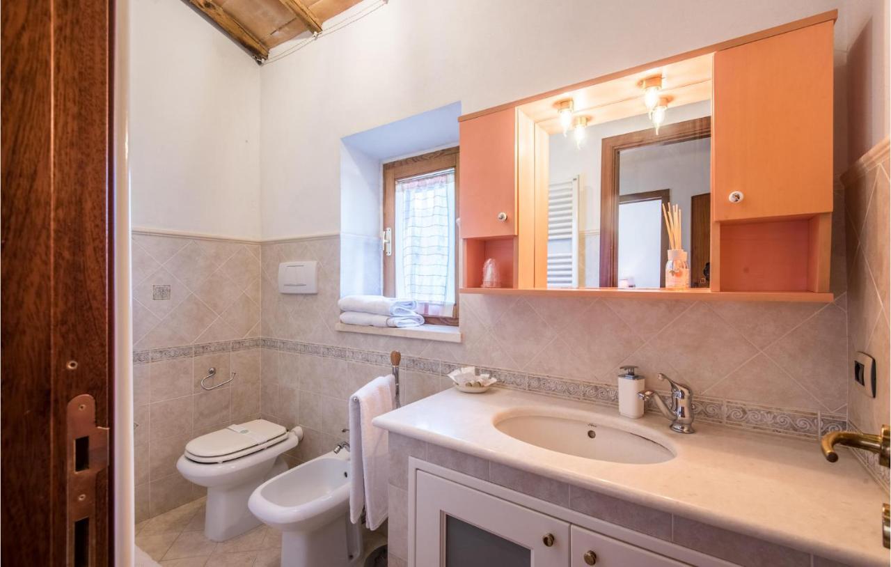 Gorgeous Home In Montalcino With Kitchen Eksteriør bilde