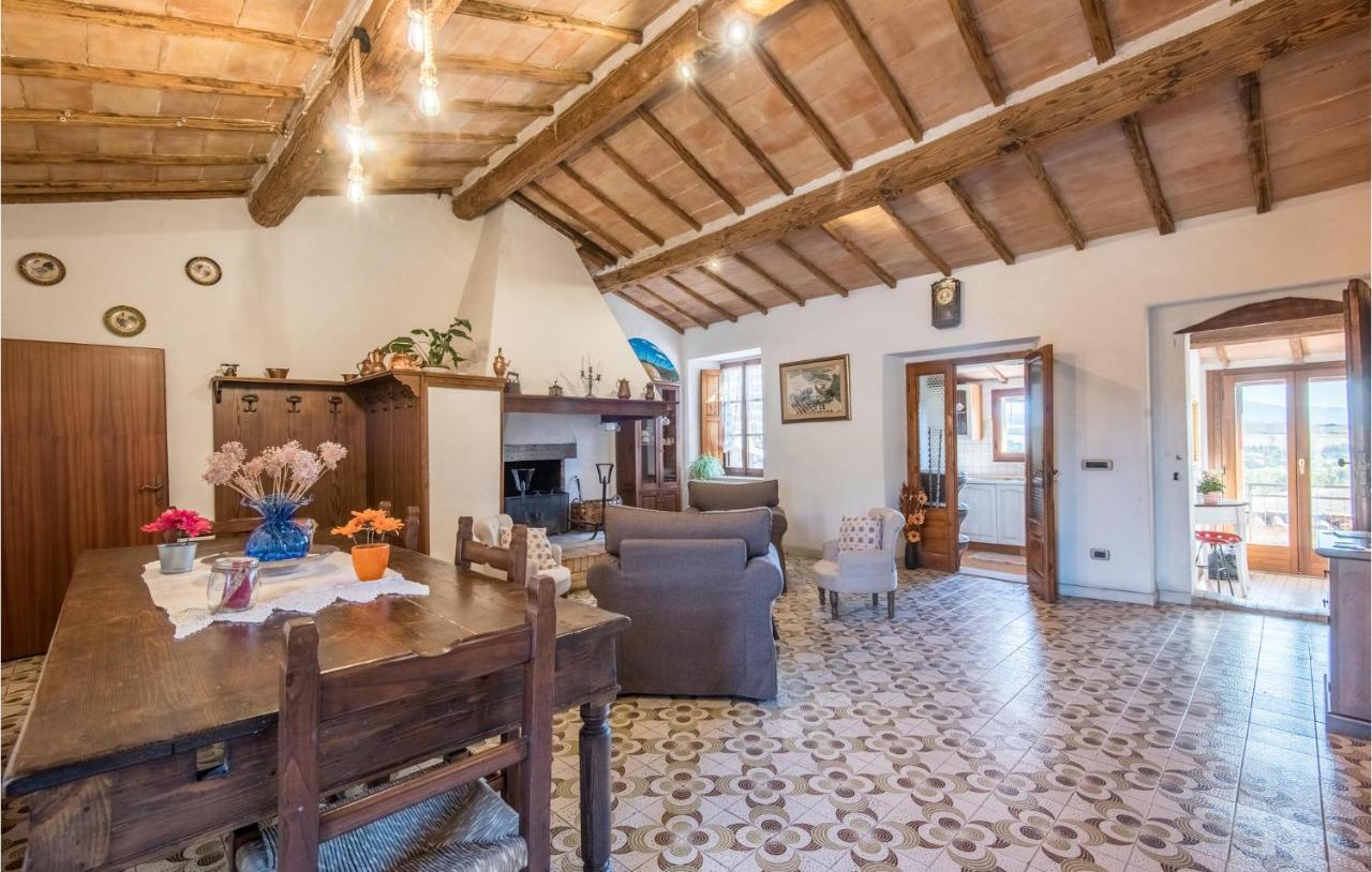 Gorgeous Home In Montalcino With Kitchen Eksteriør bilde